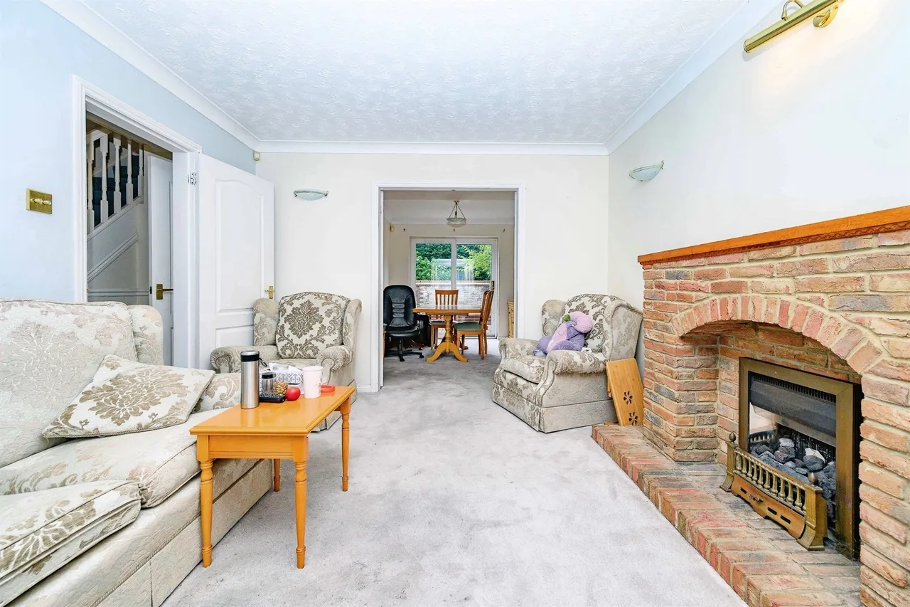 Launton Close, Luton, LU3, photo 5