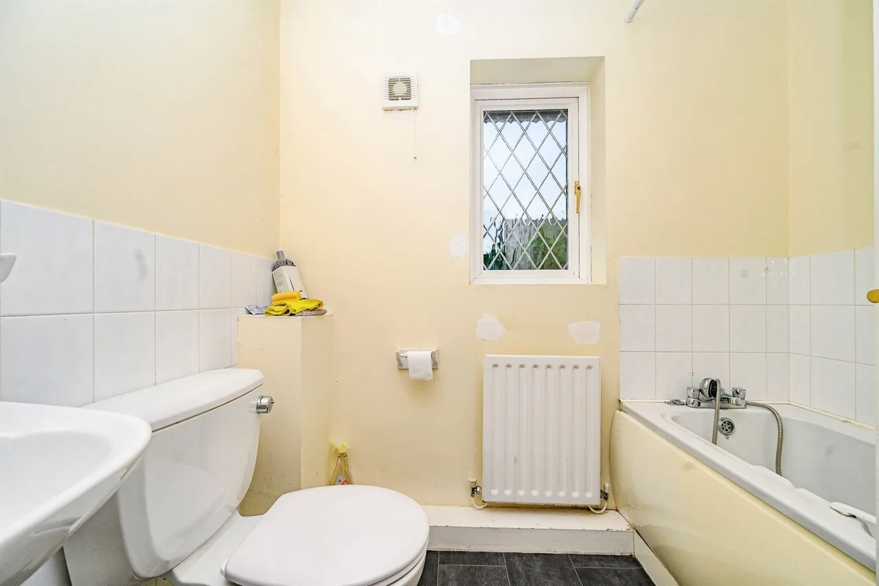 Launton Close, Luton, LU3, photo 3