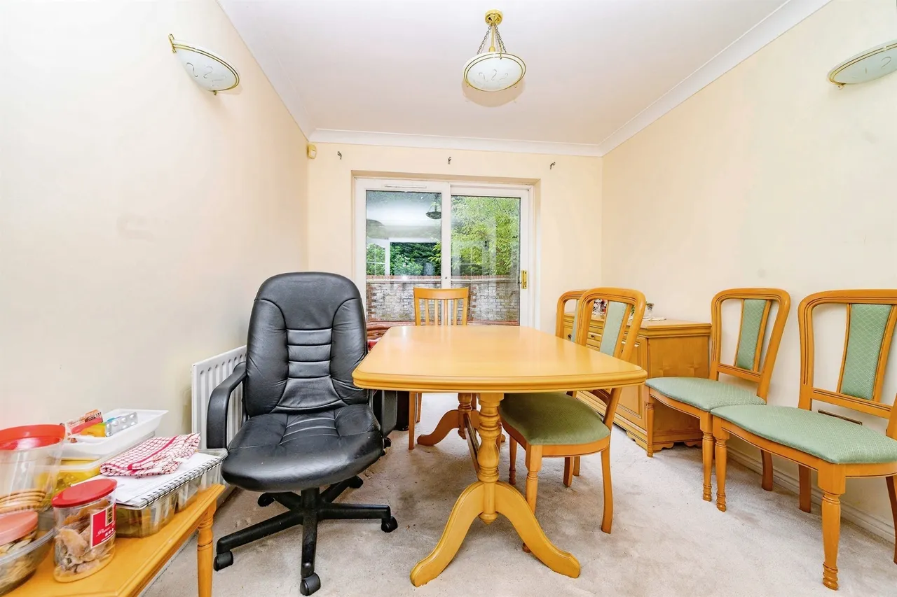 Launton Close, Luton, LU3, photo 4