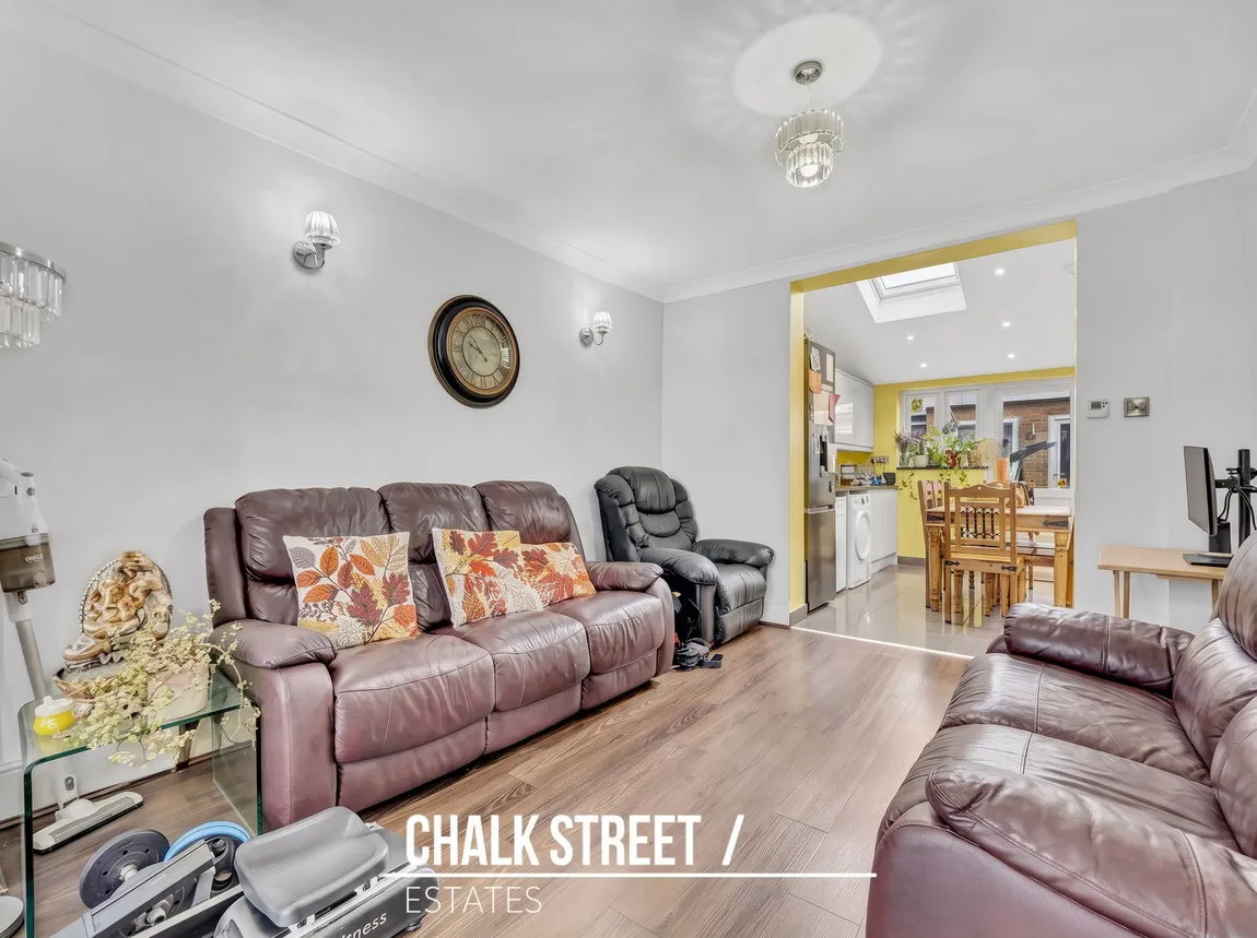 New Road, Dagenham, RM10, photo 6
