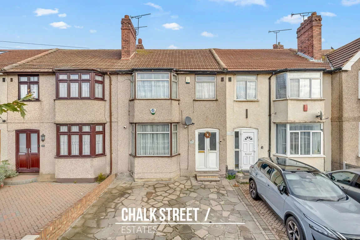 3 bed house for sale, New Road, Dagenham, RM10