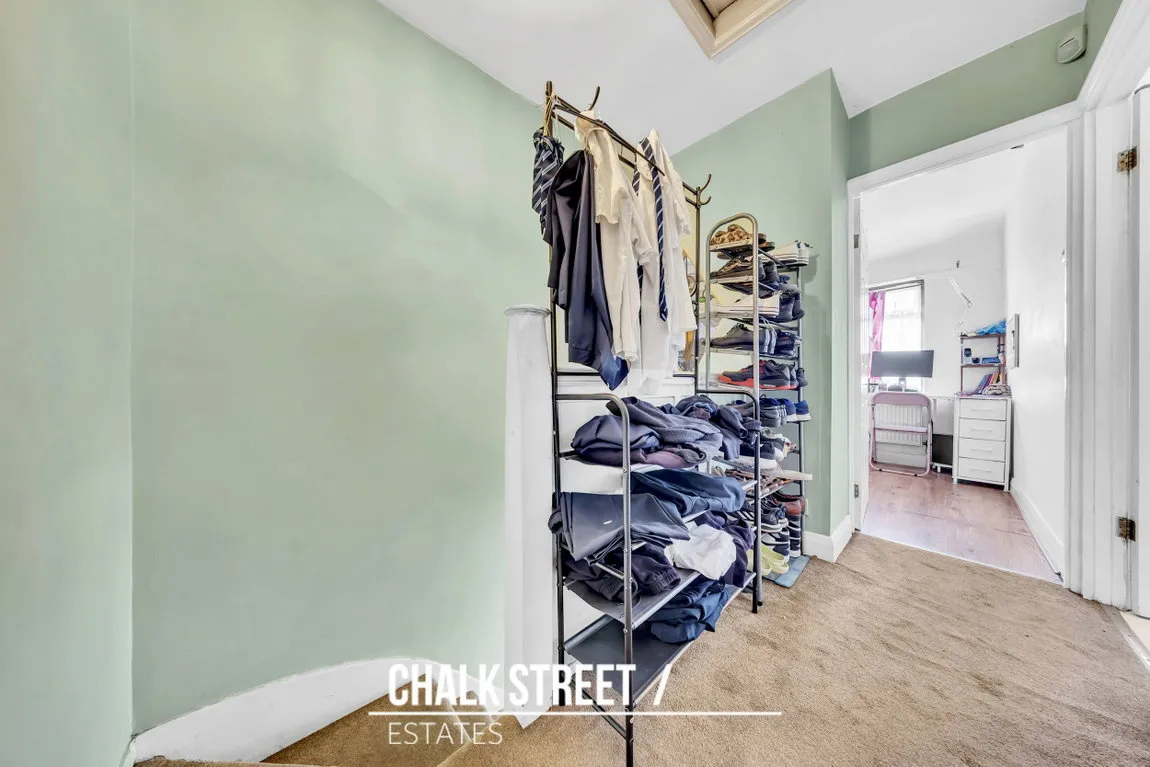 New Road, Dagenham, RM10, photo 13