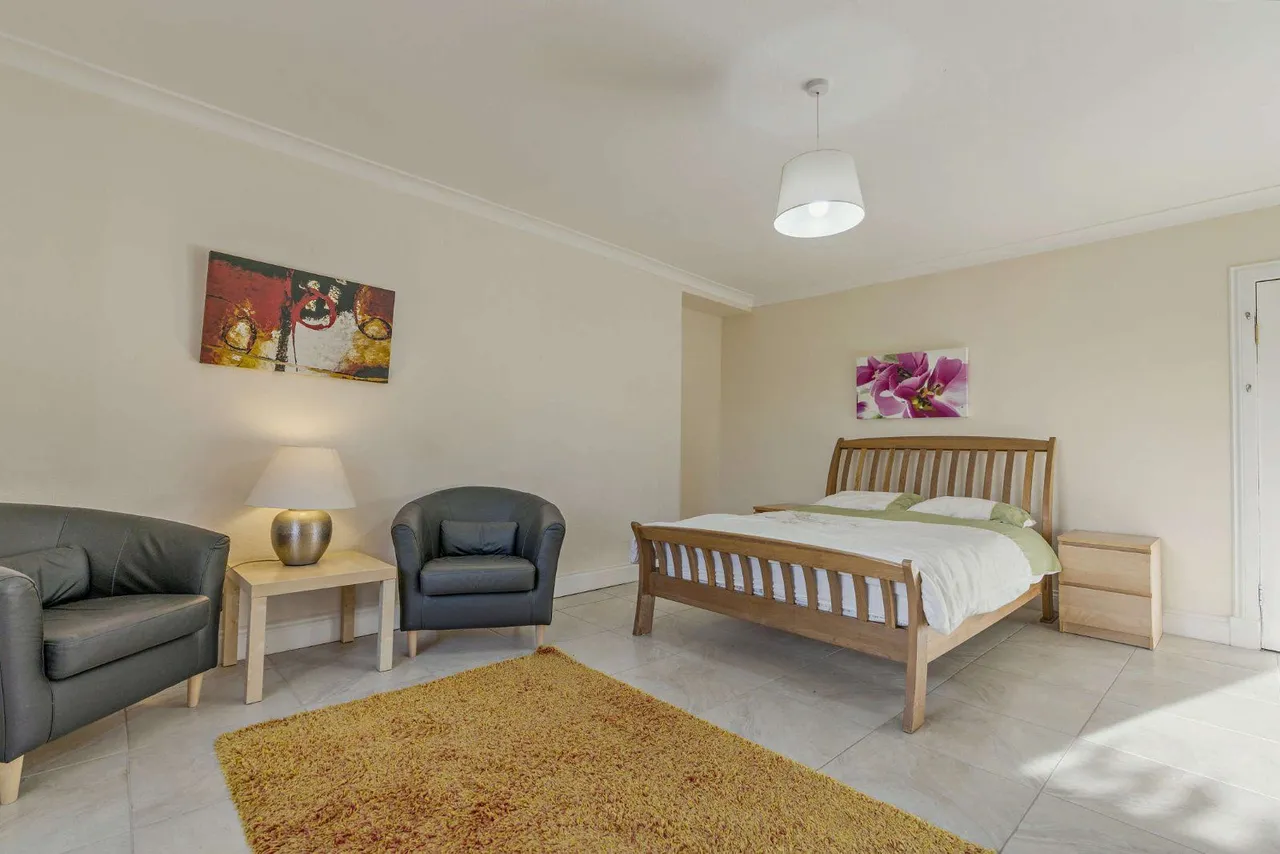 Main Street, Perth, PH2, photo 7
