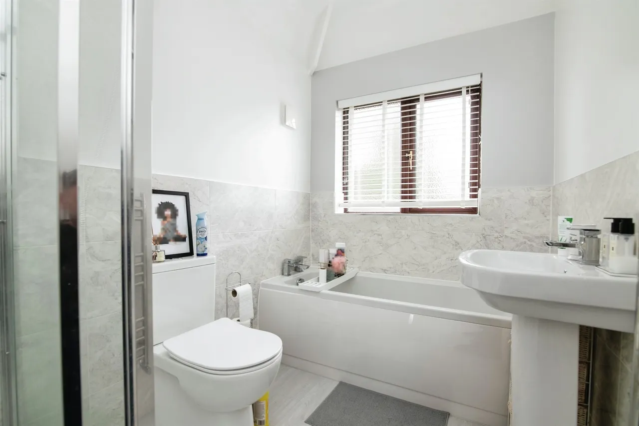 Foden Road, BIRMINGHAM, photo 11