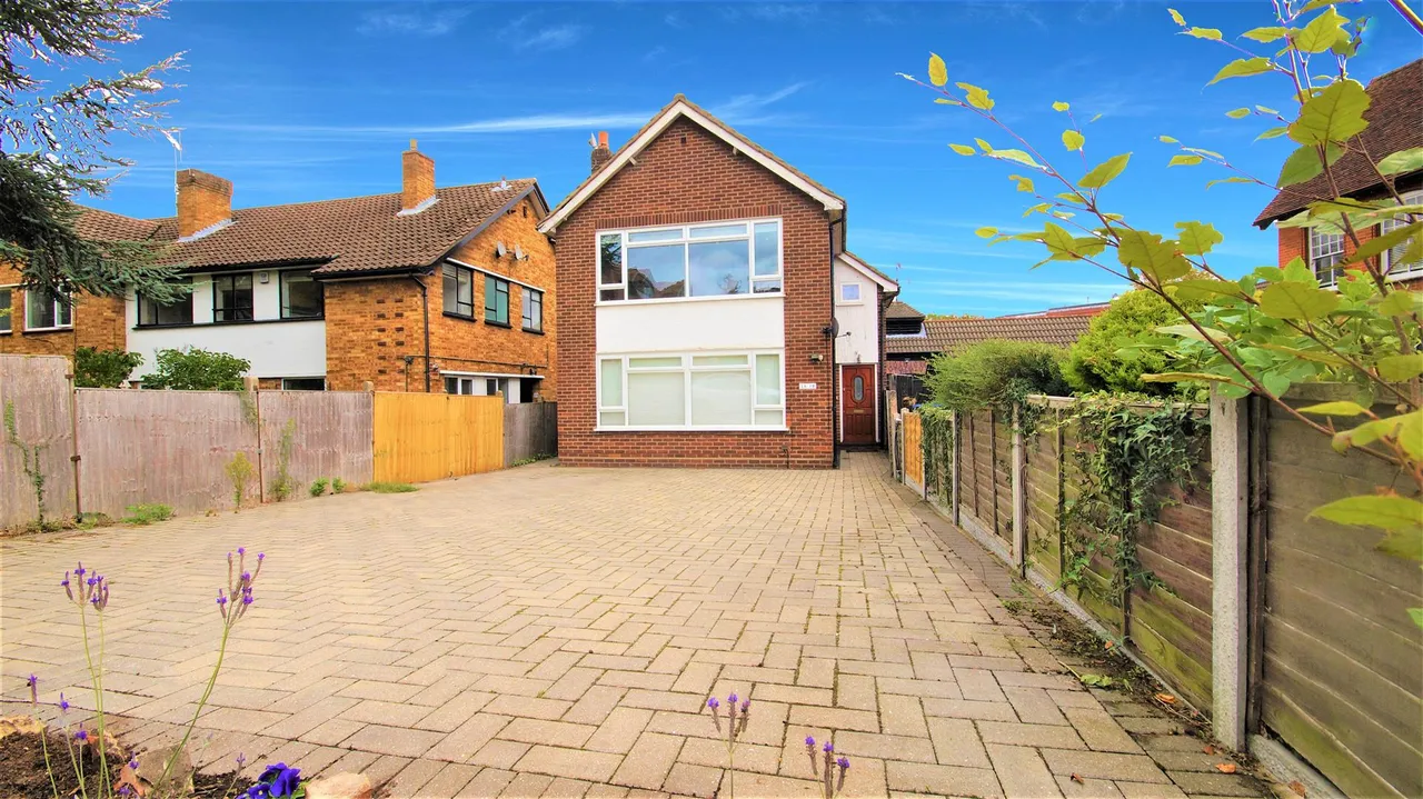 Connaught Avenue, Loughton, photo 7