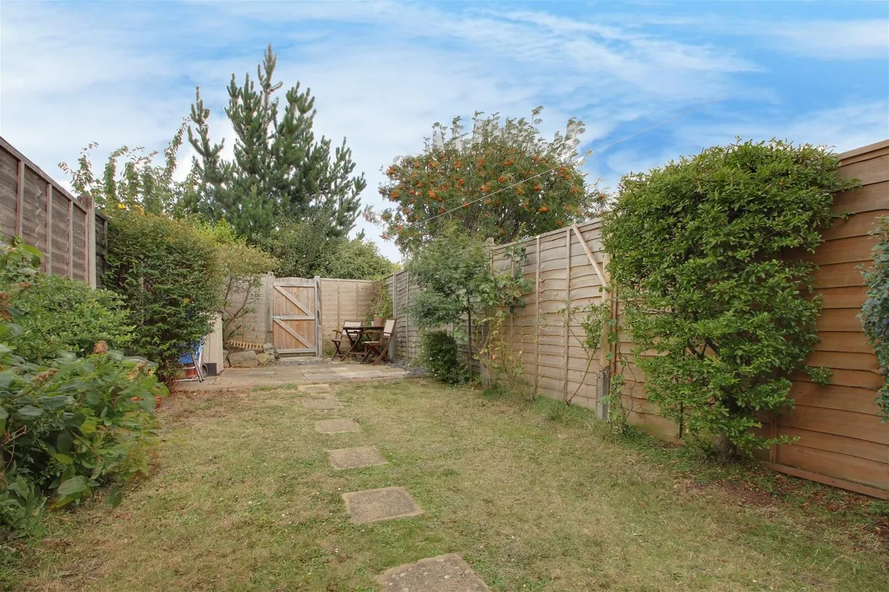 Mendip Road, Worthing, photo 2