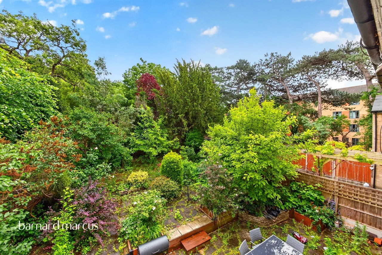 Holden Road, London, N12, photo 4