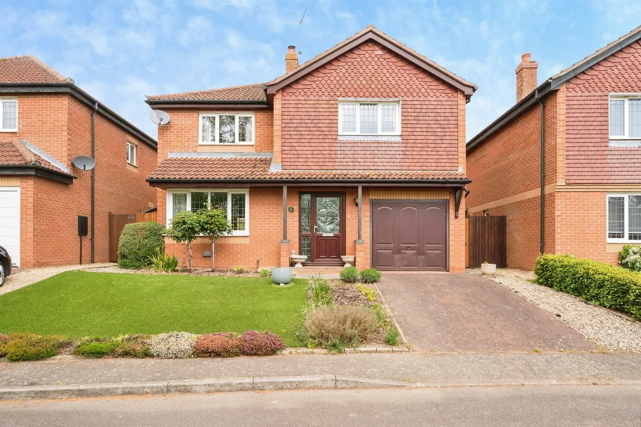 4 bed house for sale — The Lawn, Fakenham