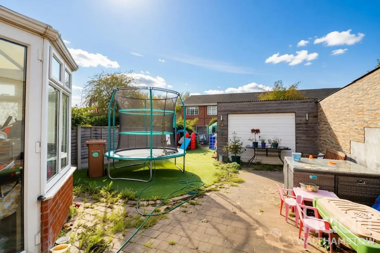 Queens Grove Road, Chingford, E4, photo 23