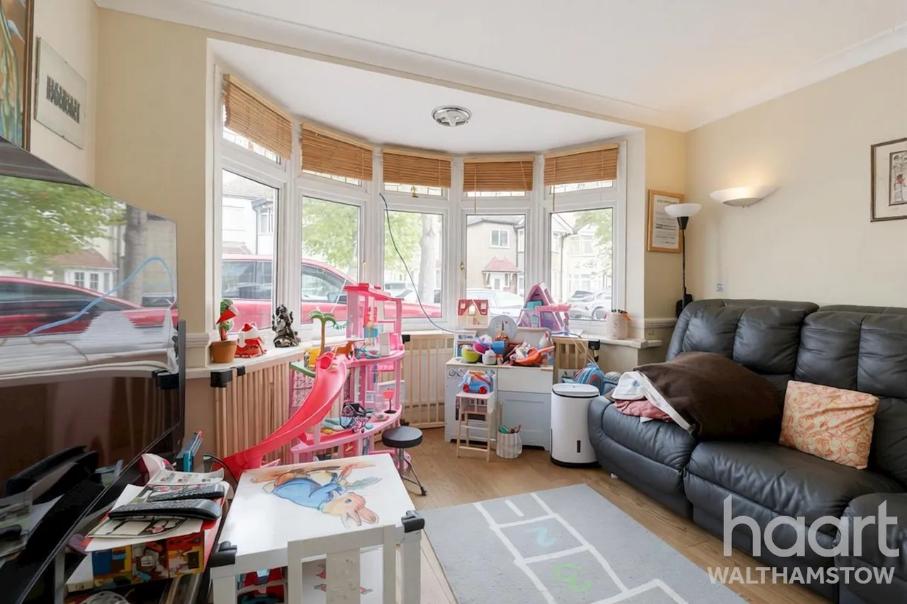 Queens Grove Road, Chingford, E4, photo 20