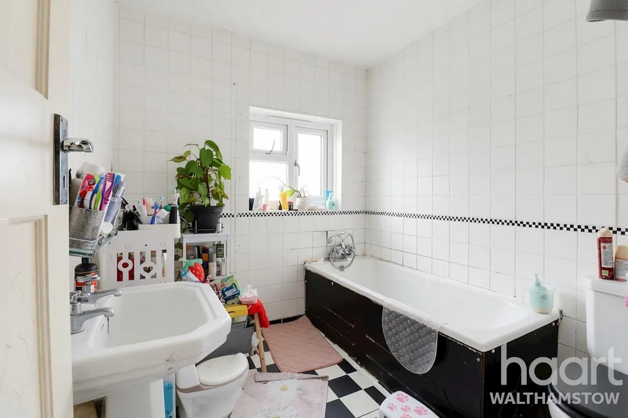 Queens Grove Road, Chingford, E4, photo 16