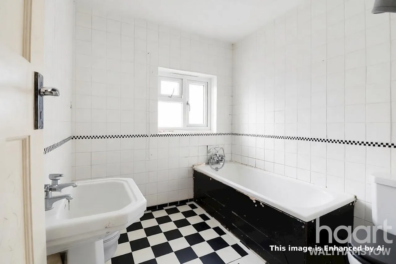 Queens Grove Road, Chingford, E4, photo 15