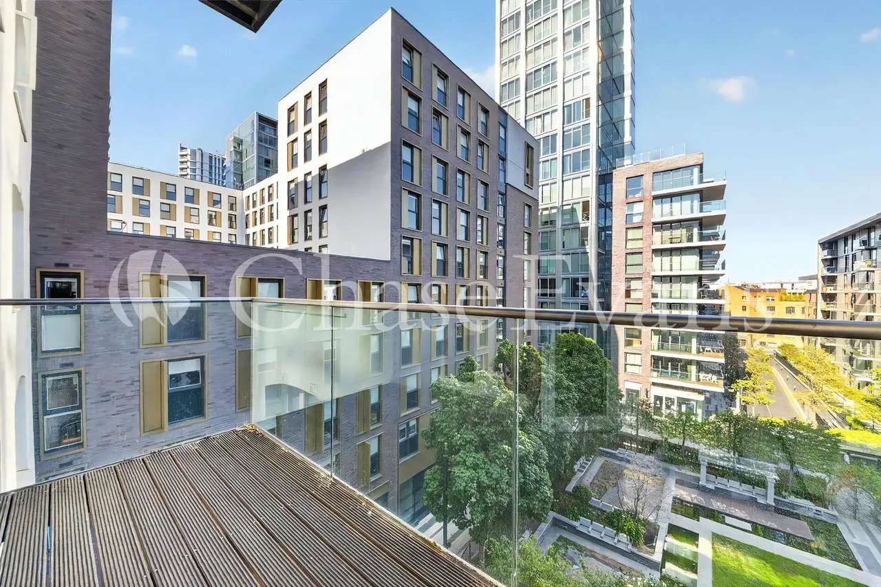Sterling Mansions, Goodman's Fields, Leman Street, Aldgate, London, E1, photo 3