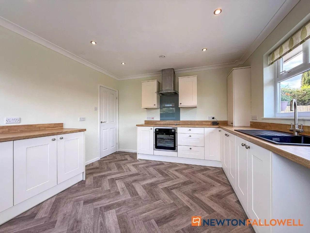 Russell Avenue, Balderton, NG24, photo 7