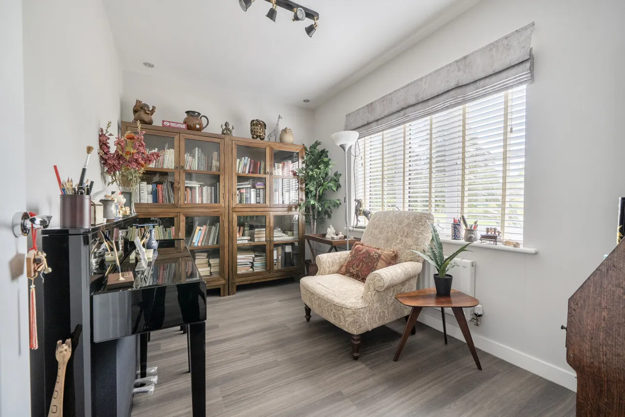 Honor Avenue, Burghfield Common, RG7, photo 7