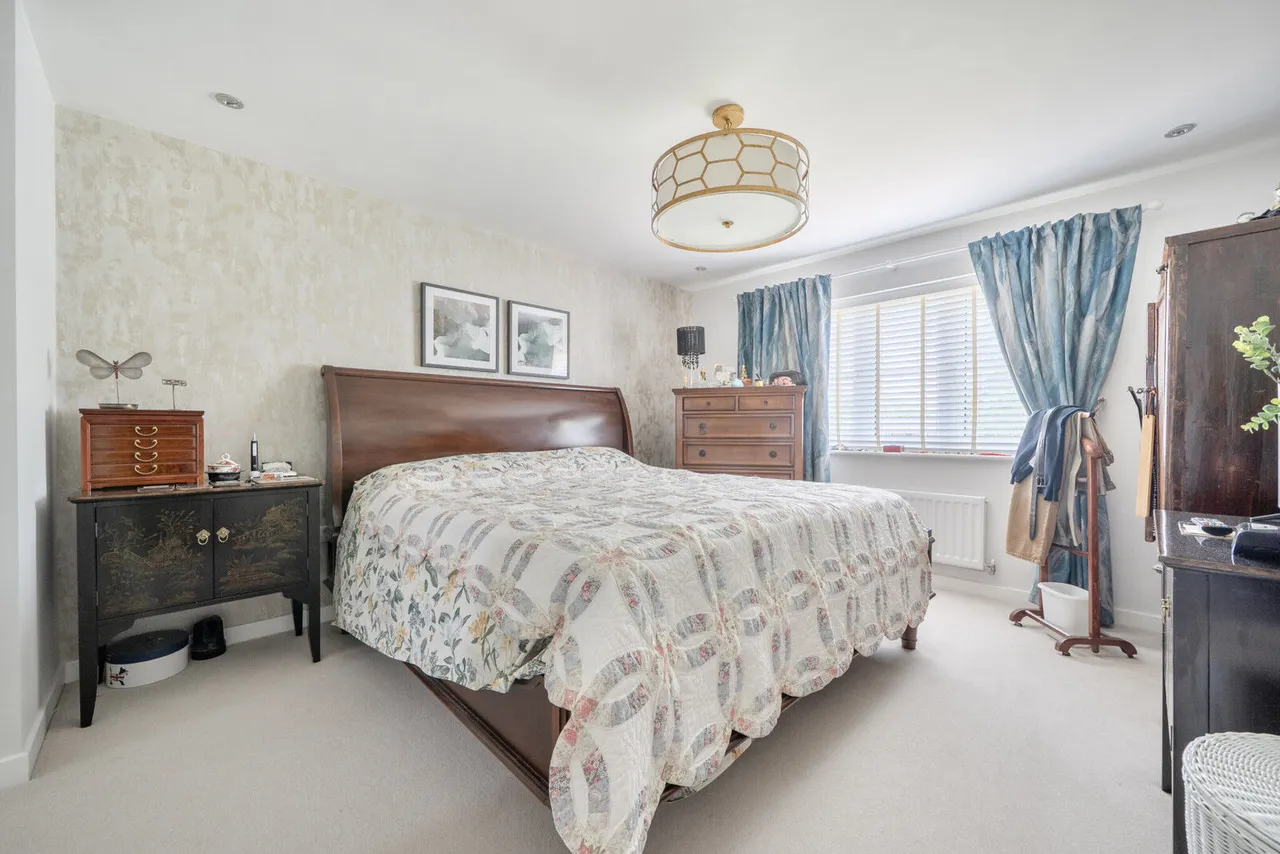 Honor Avenue, Burghfield Common, RG7, photo 10