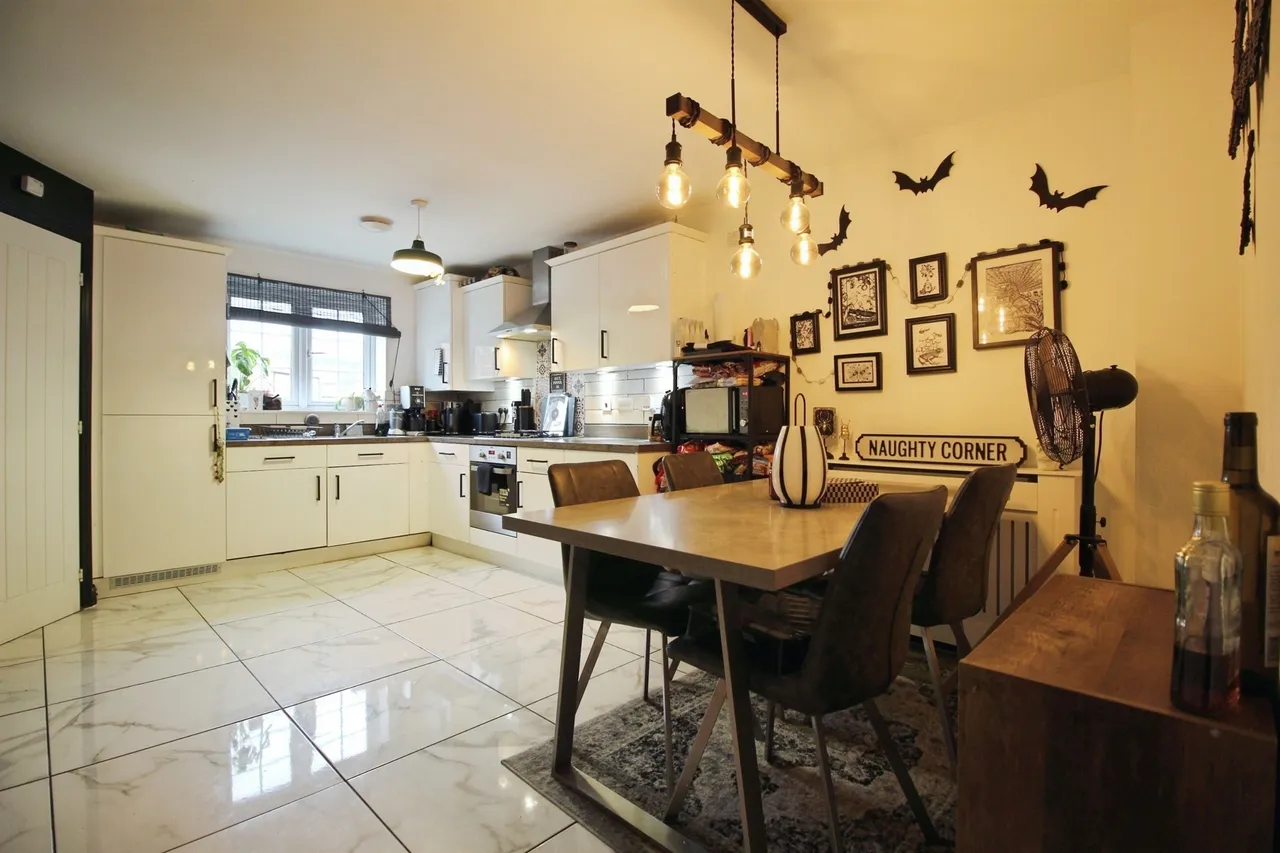 Pullman Crescent, LEEDS, photo 6