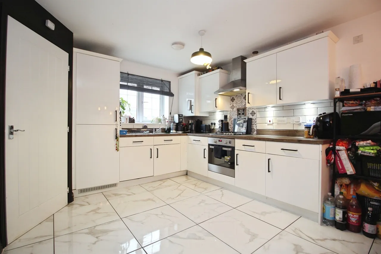 Pullman Crescent, LEEDS, photo 5