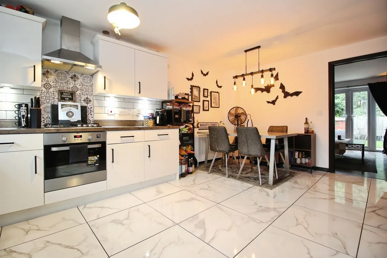 Pullman Crescent, LEEDS, photo 4