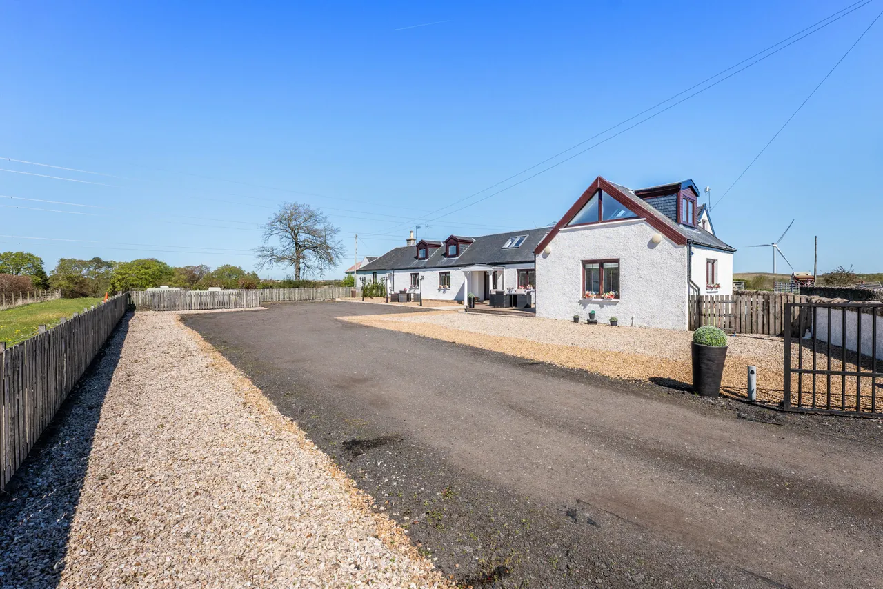 4 bed character property for sale — Crutherland Daar, East Kilbride