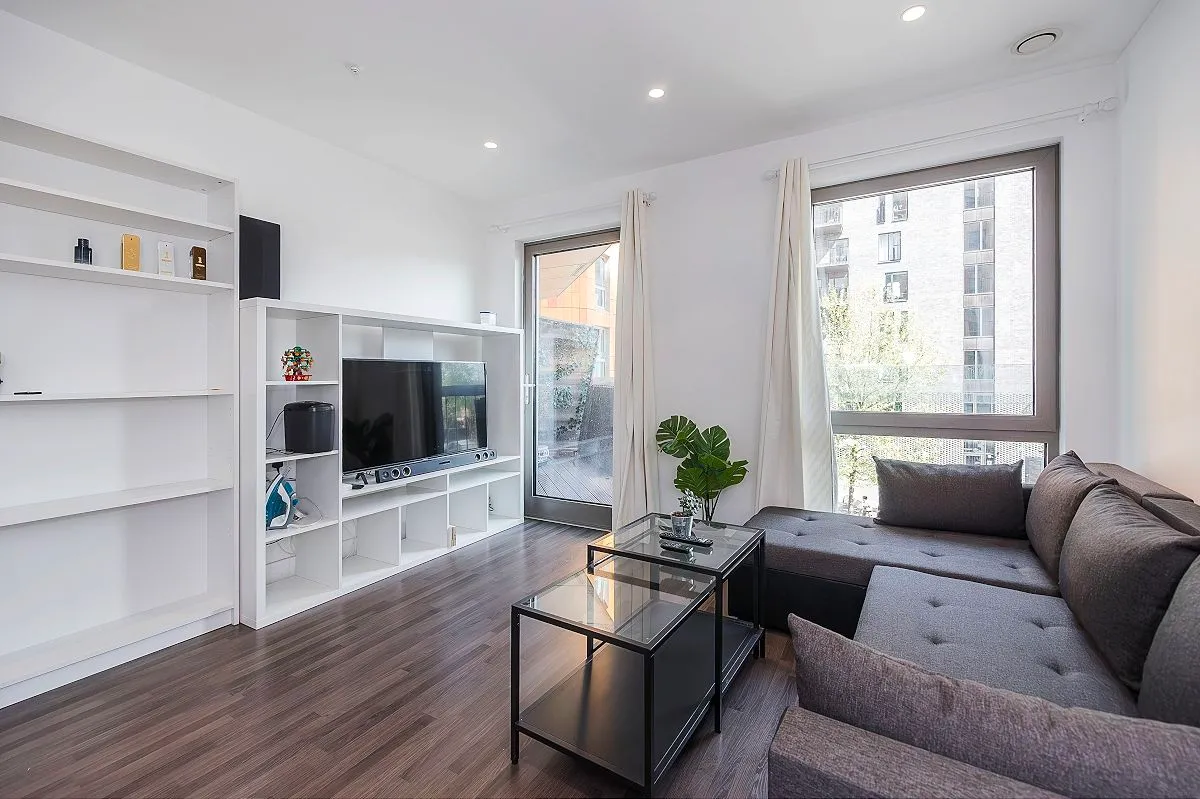 1 bed flat for sale — Barking Road, London, E16 1GY