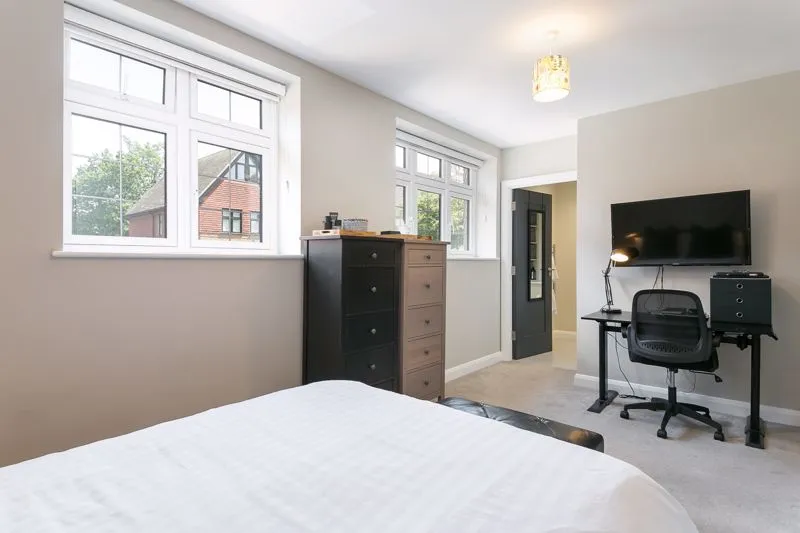 Coulsdon Court Road, Coulsdon CR5 2FP, photo 9