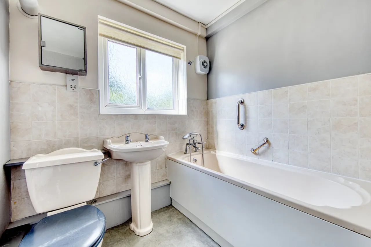 Highstone Court, Wanstead, photo 8