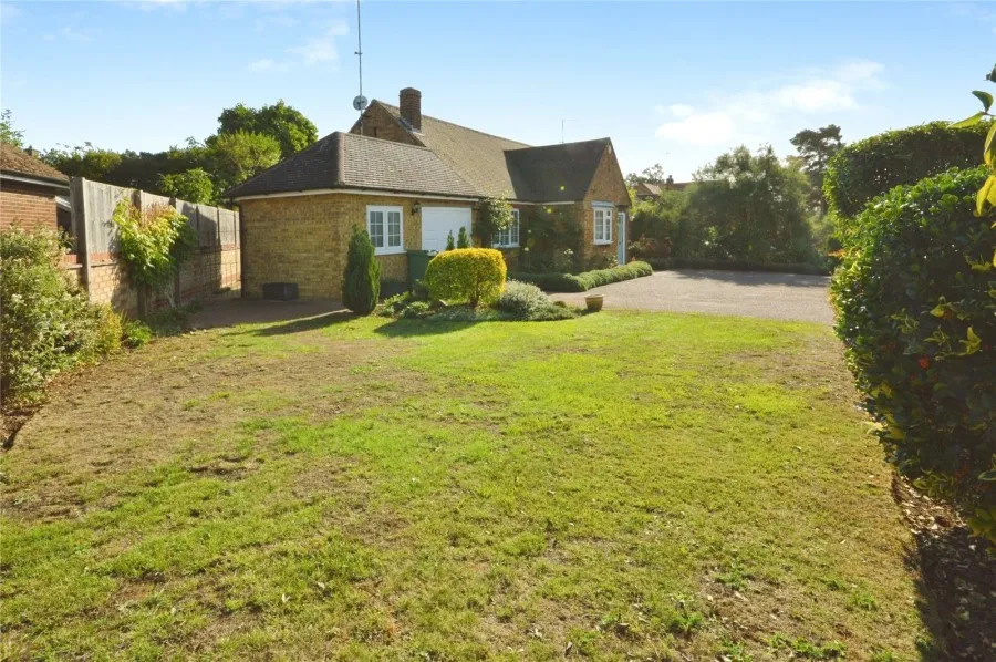 Bungalow Under Offer with 2 bedrooms in Stansted, CM24, photo 17
