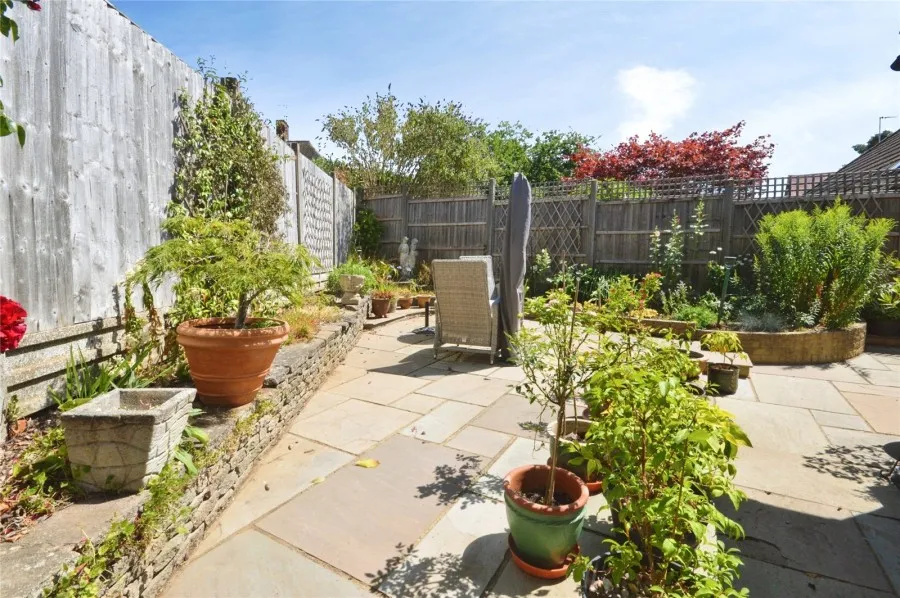 Bungalow Under Offer with 2 bedrooms in Stansted, CM24, photo 11