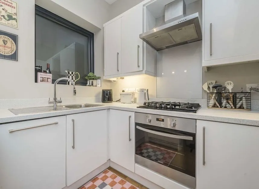 Sutton Court Road, Chiswick, W4, photo 3