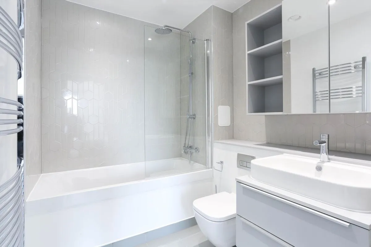 Wales Farm Road, London, W3, photo 8
