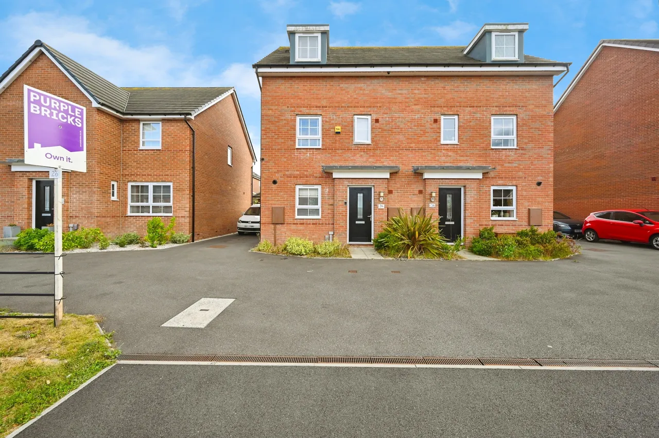 4 bed house for sale — Lindhurst Way West, Mansfield