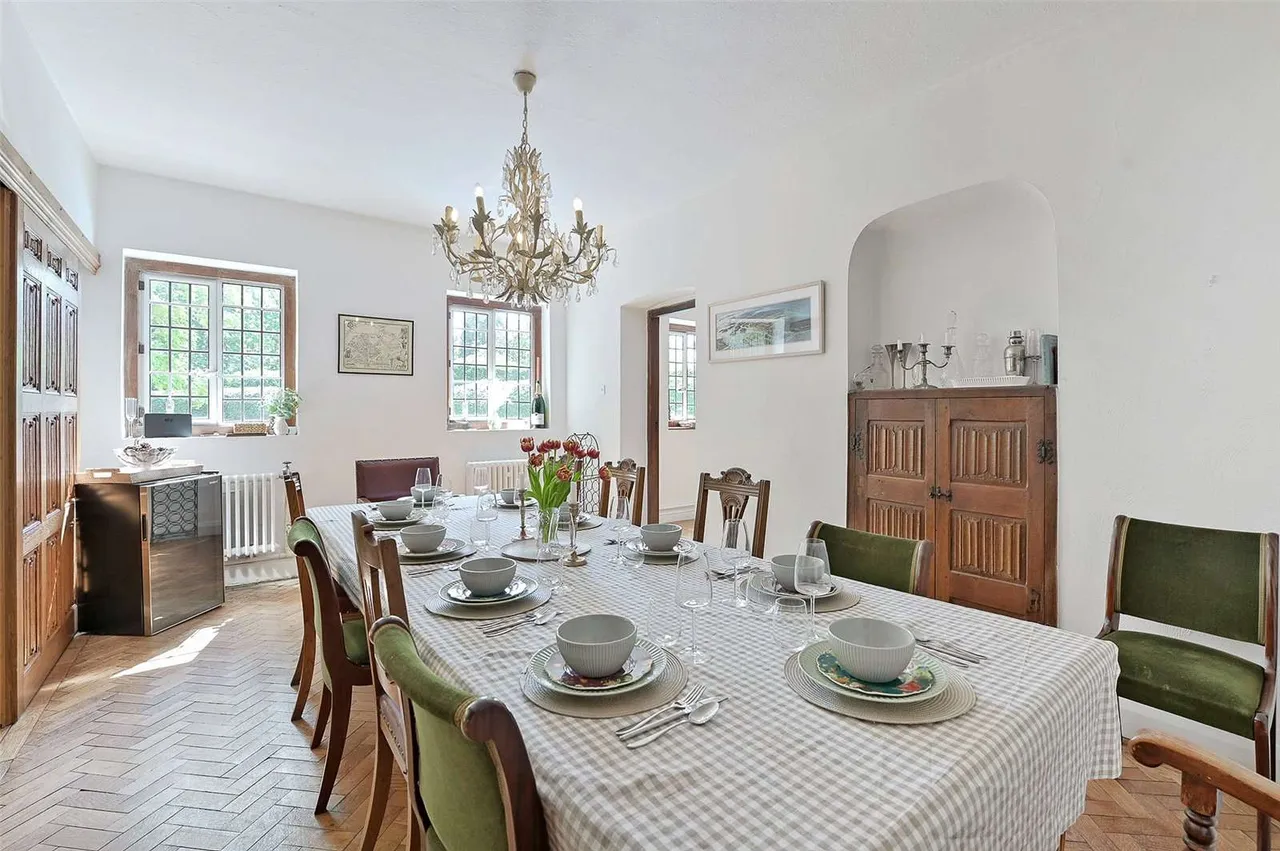 Ridgemead Road, Englefield Green, Surrey, TW20 0YD, photo 10