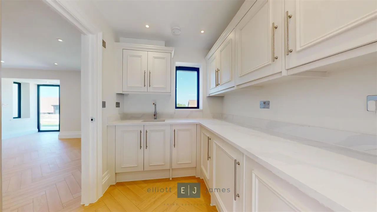 Mott Street, High Beech, IG10, photo 10