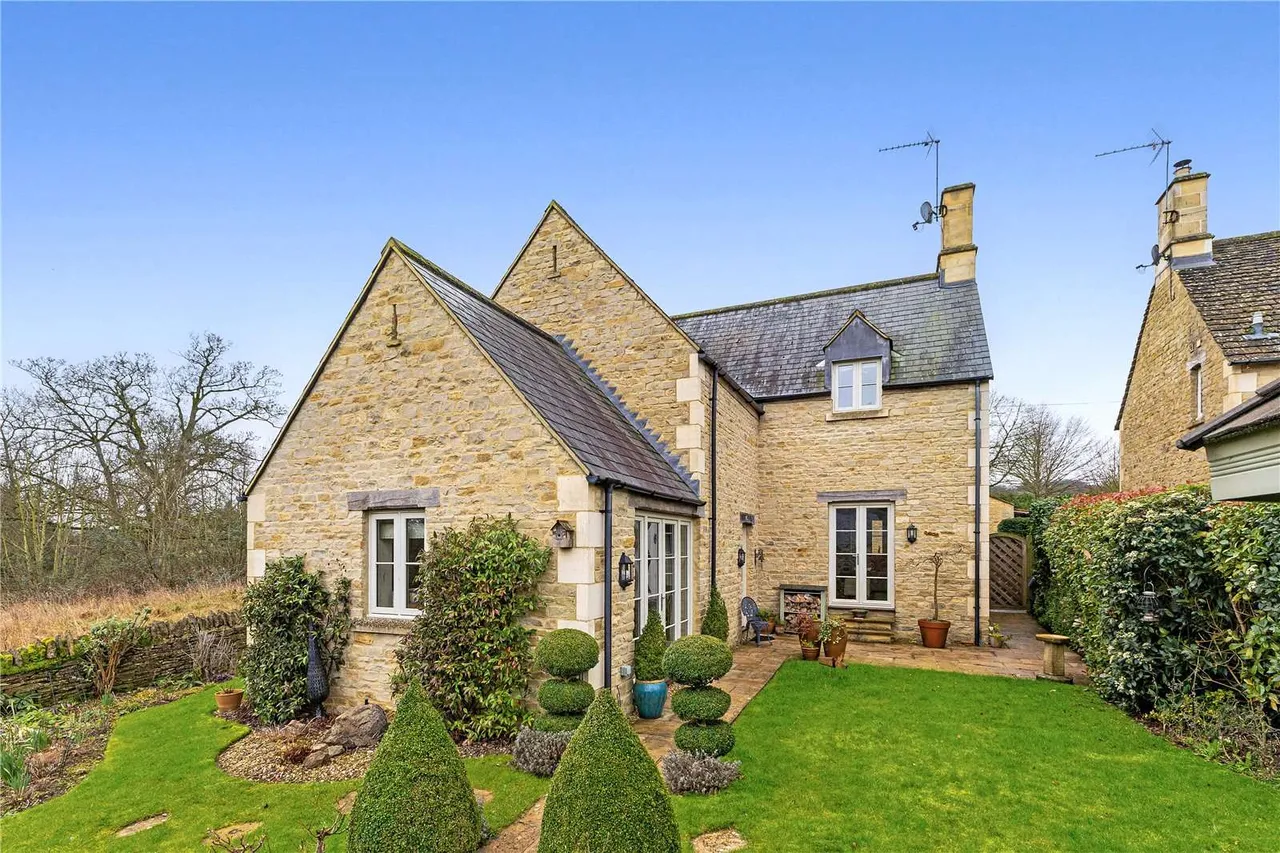 Broadwell, Moreton-in-Marsh, Gloucestershire, GL56 0UF, photo 10