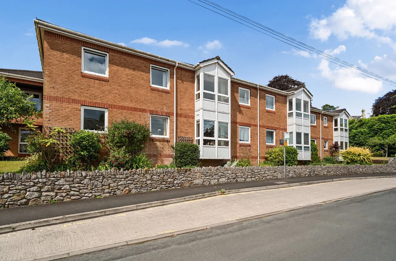 1 bed property for sale — Church Road, Newton Abbot, Devon, TQ12