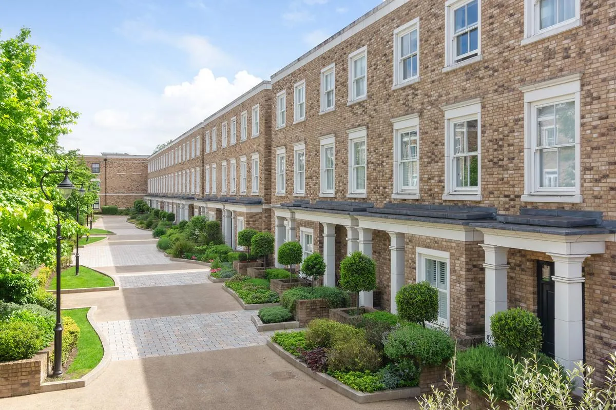 Palladian Gardens, London, W4, photo 25