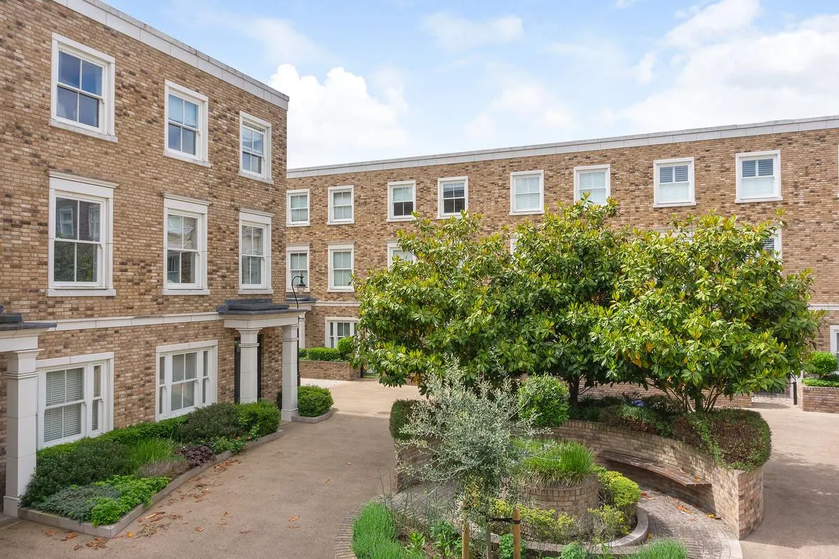 Palladian Gardens, London, W4, photo 24