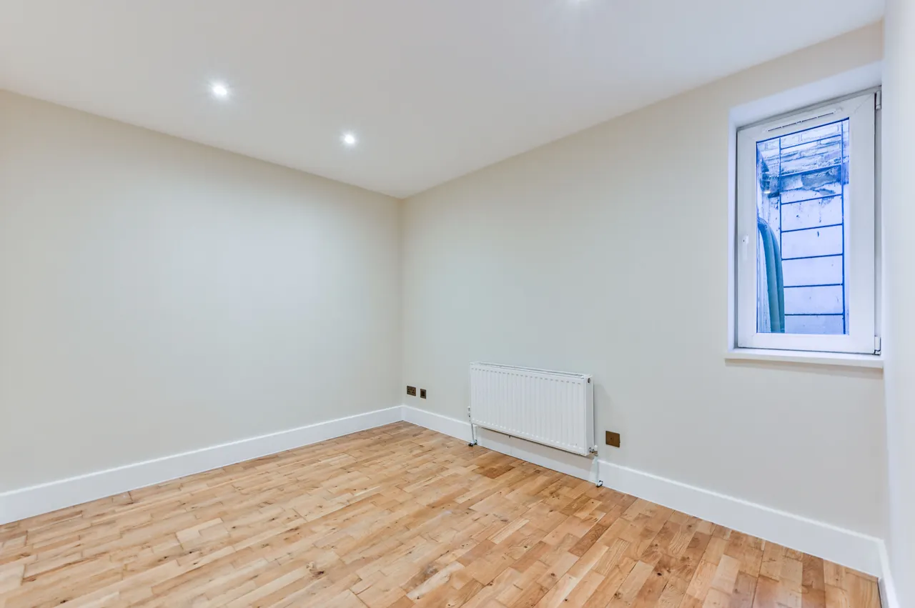 Flat B, 31 Evering Road, London, photo 8