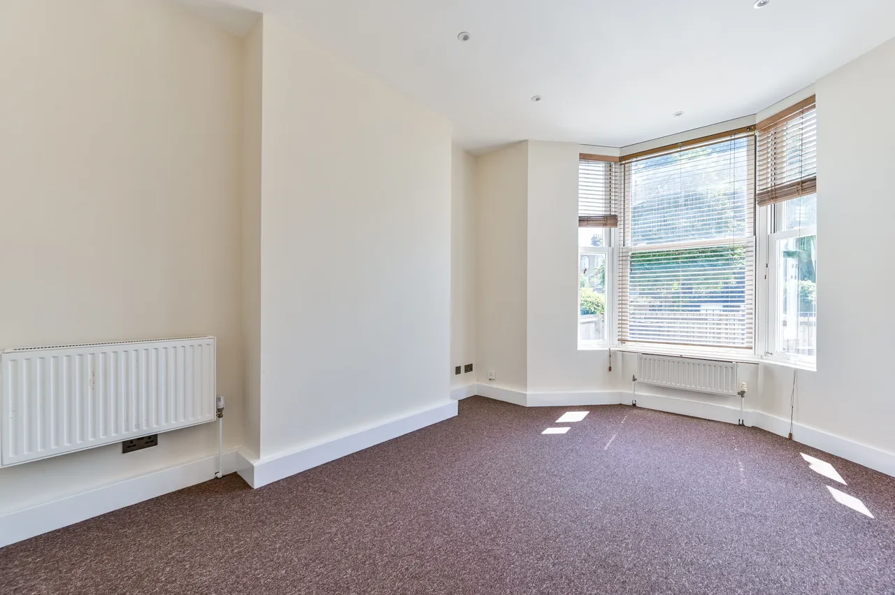 Flat B, 31 Evering Road, London, photo 4
