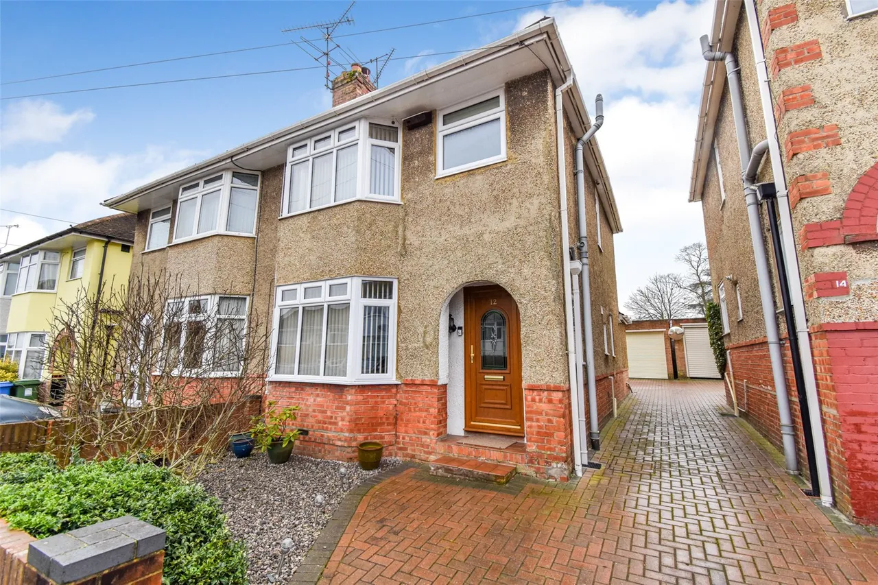3 bed house for sale — Elston Place, Aldershot, Hampshire, GU12 4HY