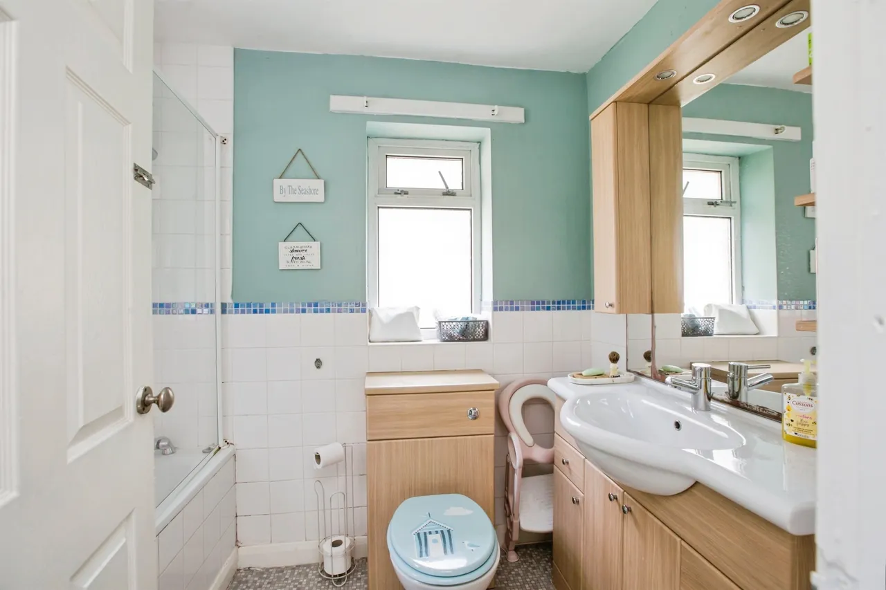 Dodge Holme Drive, Halifax, HX2, photo 7