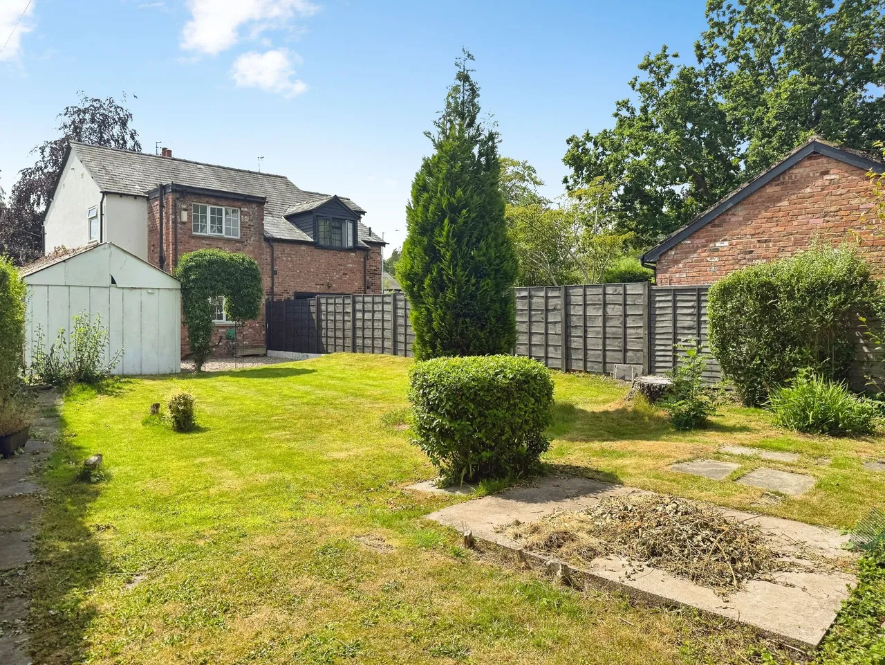 2 bed house for sale, Grove Lane, Cheadle