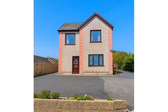 4 bed house for sale — Heol Y Meinciau, Llanelli