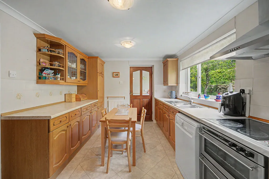 Brentwood Close Smithy Bridge, Littleborough OL15 0ND, photo 3