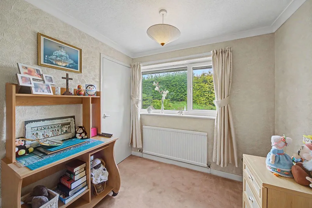 Brentwood Close Smithy Bridge, Littleborough OL15 0ND, photo 21