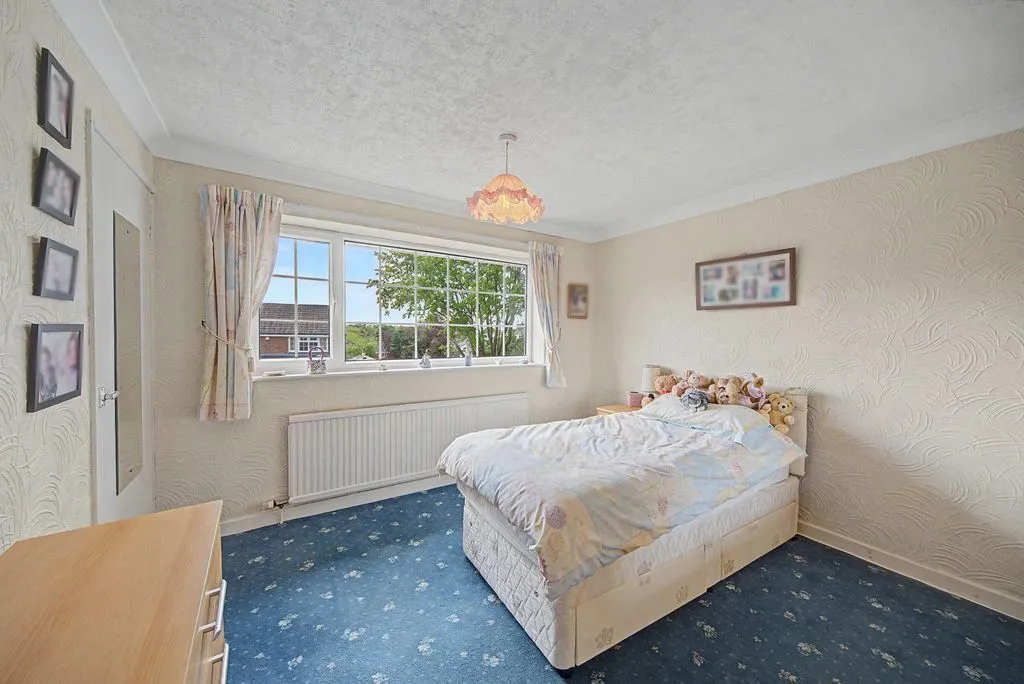 Brentwood Close Smithy Bridge, Littleborough OL15 0ND, photo 18