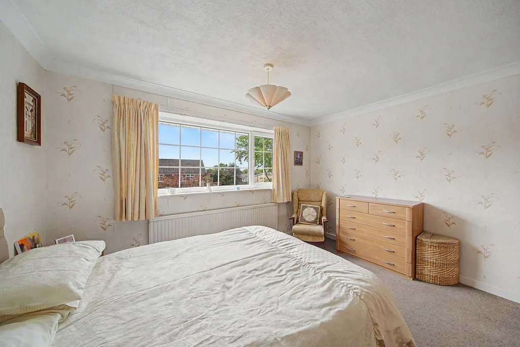 Brentwood Close Smithy Bridge, Littleborough OL15 0ND, photo 16
