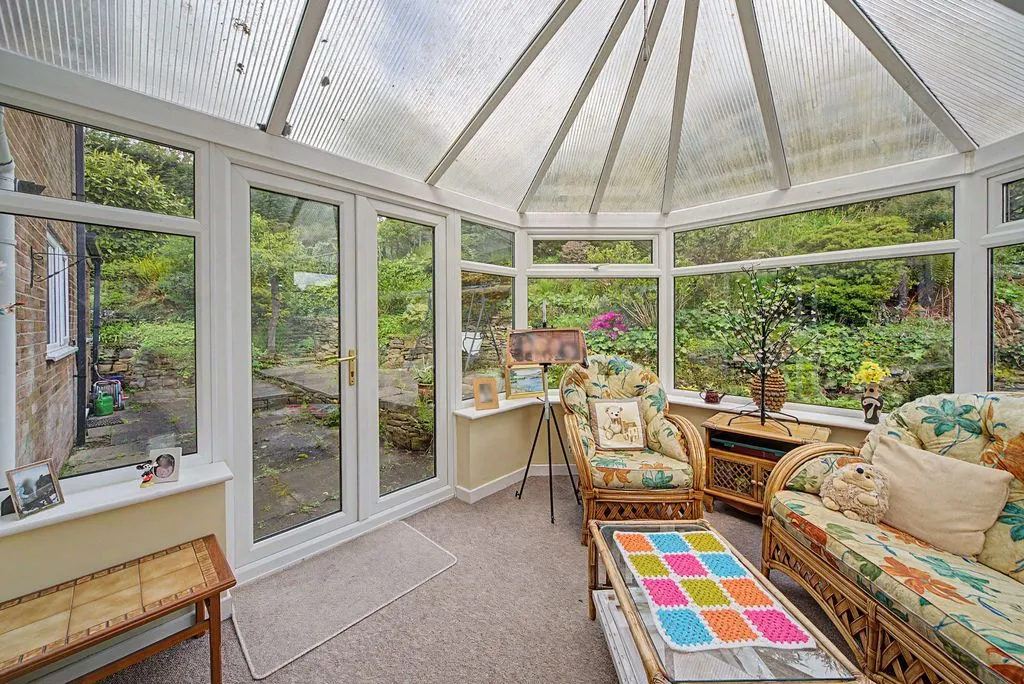 Brentwood Close Smithy Bridge, Littleborough OL15 0ND, photo 10