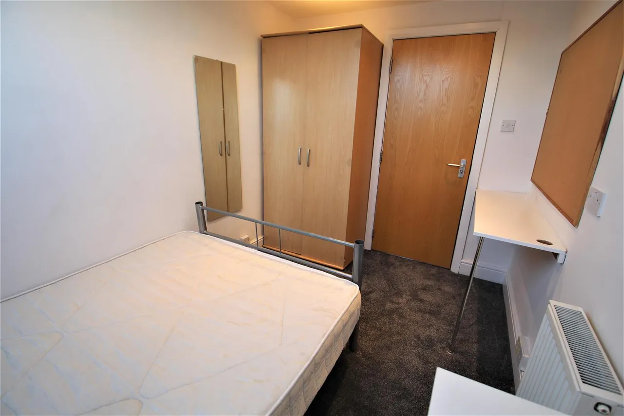 Winston Gardens, Headingley, LS6, photo 2